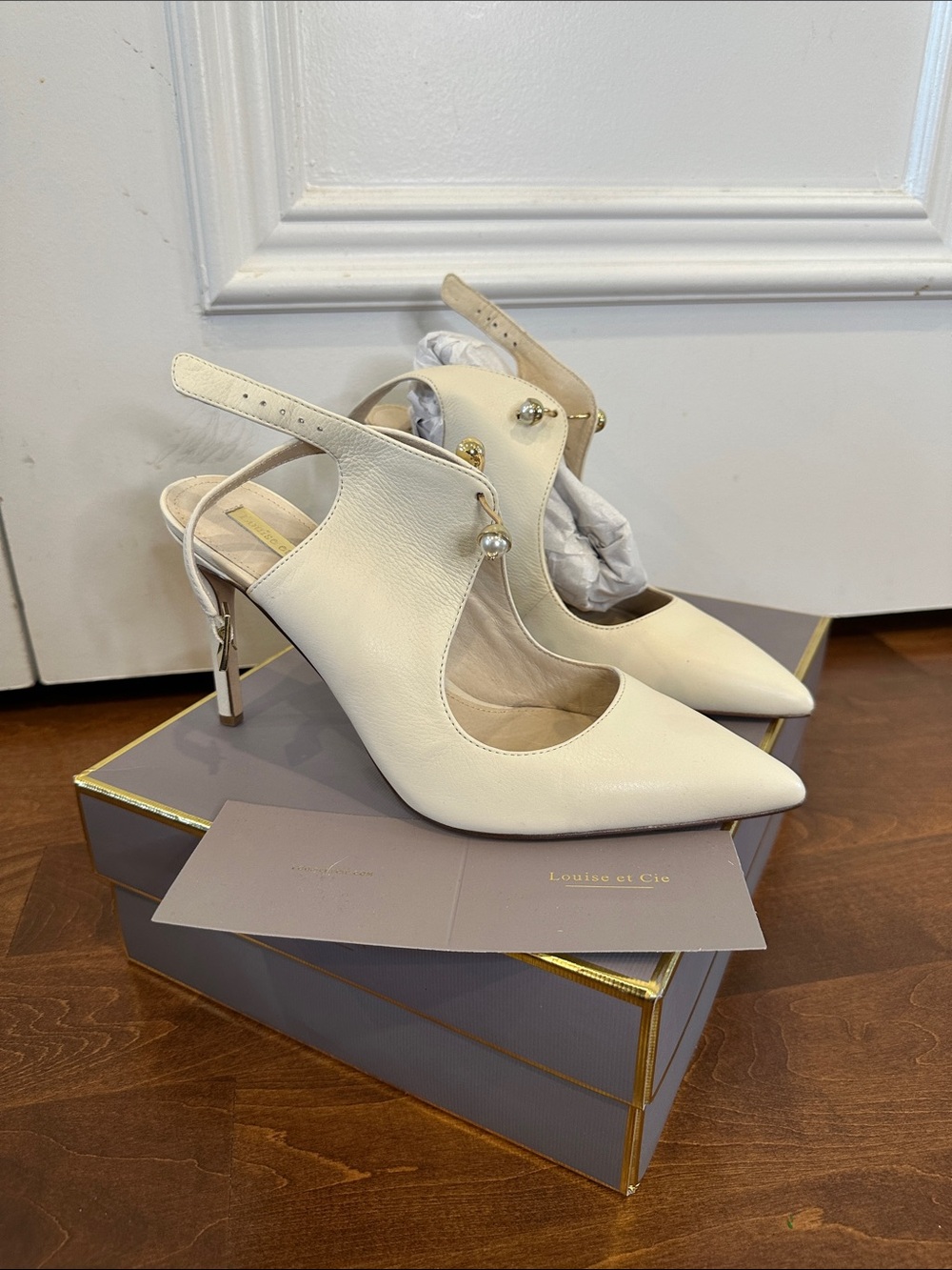 Louise et Cie Lo-Jonah sand Dollar Pointed-Toe Slingback Heels with Gold Accents - Picture 4 of 7